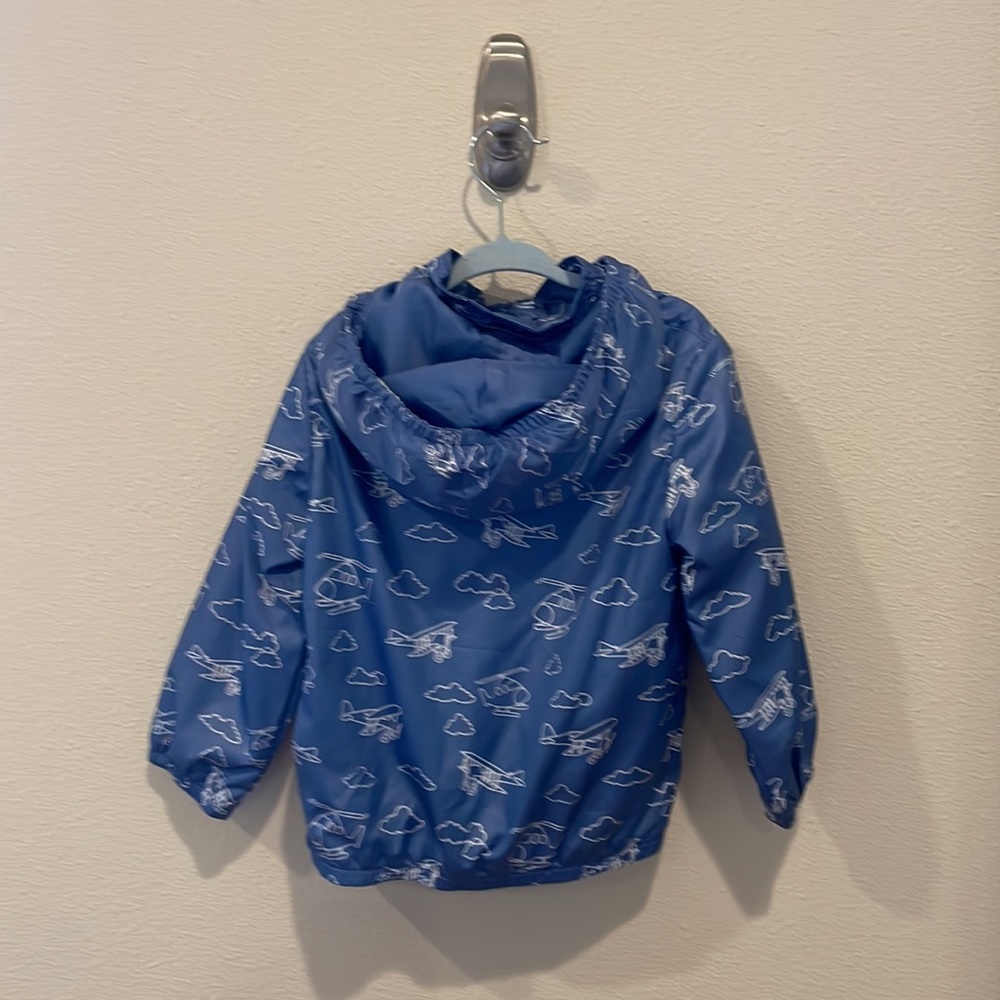 Windbreaker - Picture 5 of 6